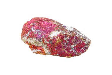 Kalicopyrite mineral taşı kayanın içinde, beyaz arka planda.