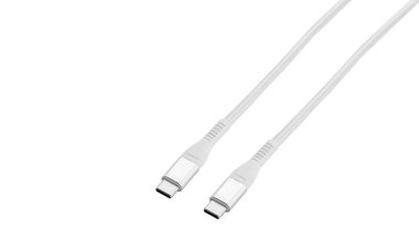 Beyaz kablo beyaz arka planda C, USB, Micro USB, Lightning konnektörleri ile şarj ve senkronizasyon için