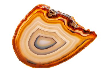 Sarı, kahverengi Akik mineral taşı üretir. Beyaz arka plan, yakın plan.