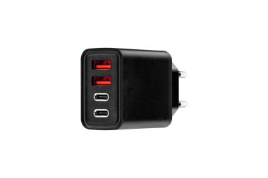 güç adaptörü, USB ve Type-C bağlantısıyla yükleyici izole ve beyaz arkaplan, yakın plan