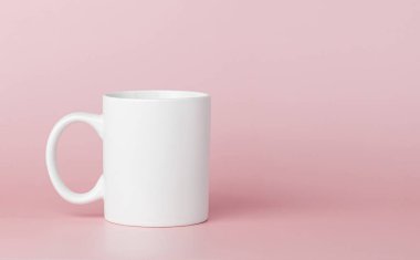 Çay için beyaz bardak ya da yakın plan pembe bir kahve.