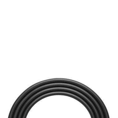 Siyah kablo, beyaz izole edilmiş arka planda yarım daire şeklinde bükülmüş.