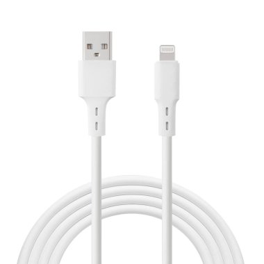Beyaz izole edilmiş arkaplanda USB ve Lightning konnektörleri ile şarj ve senkronizasyon için beyaz kablo