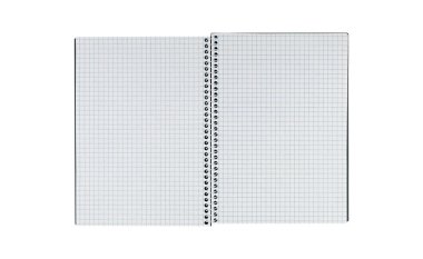 Temiz beyaz bir arkaplan üzerine sarmal kaplı dizüstü bilgisayar, okul malzemeleri, çalışma notları ve tasarım projeleri için ideal.