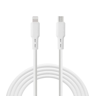 Aydınlatma ve mikro USB bağlantıları ile yakın plan beyaz izole edilmiş arkaplanda şarj ve senkronizasyon için beyaz kablo