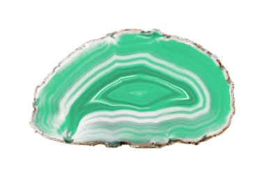 Beyaz arka planda beyaz damarları olan boyalı bir yeşil agate dilimi mücevher için mükemmeldir. Doğal katmanları, el yapımı aksesuarların güzelliğini arttırır..