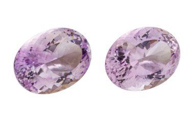 Oval kesikli ikiz ametist değerli taşlar, koyu mor renkler ve ışıl ışıl yüzler. Canlı C ile eşsiz mücevherler için mükemmel.