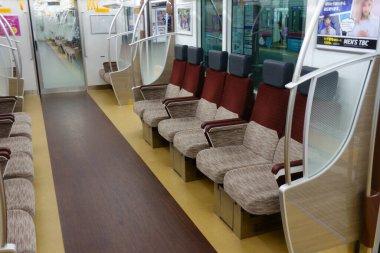 Tokyo, Japonya - 15 Ekim 2018: Araç iç mekanının içinde modern ve modaya uygun tasarımla