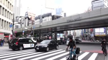 November 07, 2022: Tokyo, Japan, the internationally famous Roppongi crossing landmark and the familiar Route 3 highway.