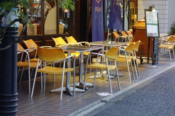 Elegante Café Con Mesas Sillas Frente Calle — Foto de Stock
