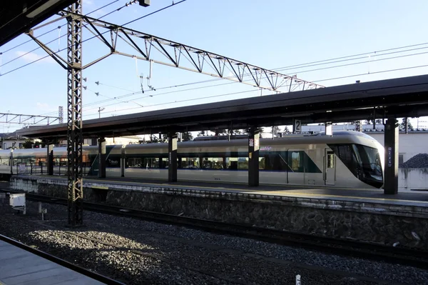 2022年12月31日 日本铁路Tobu Railway Nikko Line 靠近Shimoimaichi Station月台 — 图库照片