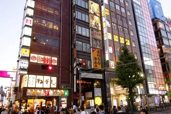 Shinjuku Tokyo Japon Août 2023 Des Gens Marchent Dans Célèbre — Photo