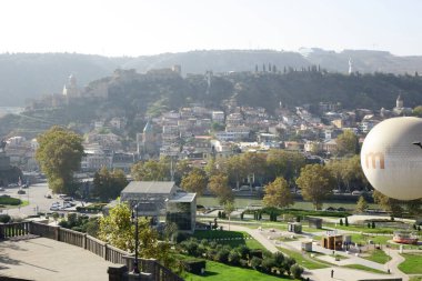 11 / 06 / 2023, Georgia Tiflis Gürcistan, Tiflis halat mekanik balonu, balon operasyonu park yönetimi                               