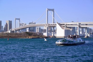 31 Aralık 2023, Tokyo Japonya, Odaiba Sahil Parkı gezi teknesi terminali.