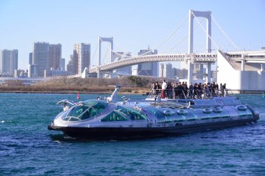 31 Aralık 2023, Tokyo Japonya, Odaiba Sahil Parkı gezi teknesi terminali.