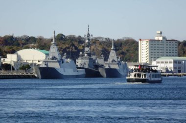  12 / 31 / 2024, Yokosuka Şehri, Kanagawa Bölgesi, Yokosuka Limanı Liman Gemisi                              