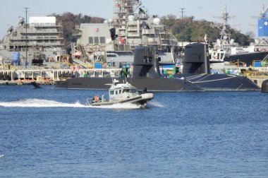   12 / 31 / 2024, Yokosuka Şehri, Kanagawa Bölgesi, Yokosuka Limanı devriye botu                             