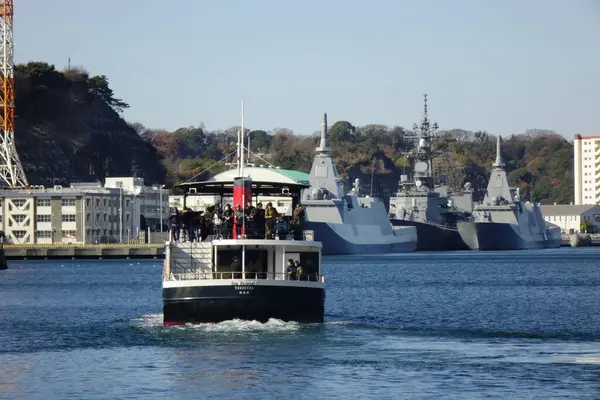  12 / 31 / 2024, Yokosuka Şehri, Kanagawa Bölgesi, Yokosuka Limanı Liman Gemisi                              