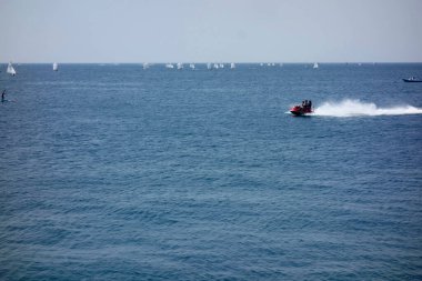   14 Ağustos 2020, Hayama Limanı Hayama Kasabası, Kanagawa Bölgesi 'nde kavurucu yaz güneşinin altında                             