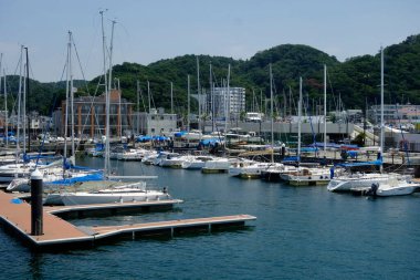     08 / 14 / 2020, Hayama Town, Kanagawa Bölgesi, Japonya, Ağustos, yaz ortası, yakıcı güneşin altında, Hayama Marina, Kanagawa Bölgesi                           