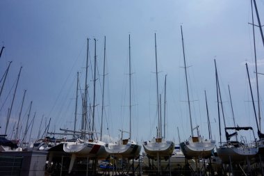    08 / 14 / 2020, Hayama Marina, Kanagawa Bölgesi, Japonya, Ağustos ayı ortasında marina sahnesi                            