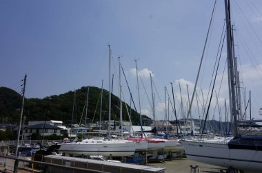    08 / 14 / 2020, Hayama Marina, Kanagawa Bölgesi, Japonya, Ağustos ayı ortasında marina sahnesi                            