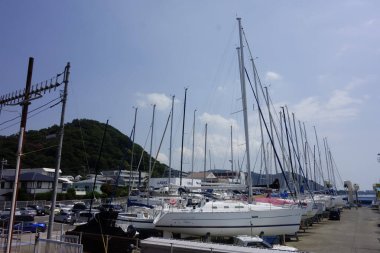   08 / 14 / 2020, Hayama Marina, Kanagawa Bölgesi, Japonya, Ağustos ayı ortasında marina sahnesi                            