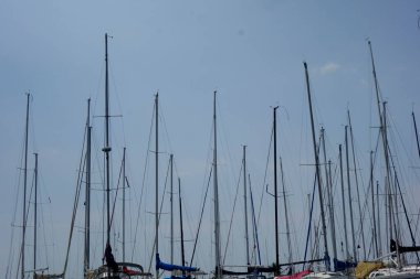  08 / 14 / 2020, Hayama Marina, Kanagawa Bölgesi, Japonya, Ağustos ayı ortasında marina sahnesi                              