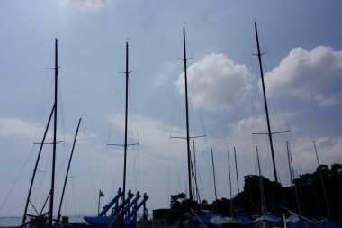  08 / 14 / 2020, Hayama Marina, Kanagawa Bölgesi, Japonya, Ağustos ayı ortasında marina sahnesi                              