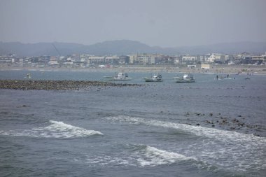 Shonan deniz manzarası yazın ortasında okyanus sisli                               