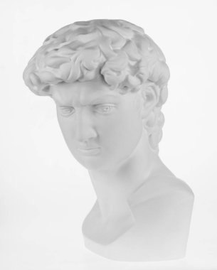 Beyaz arka planda izole edilmiş antik beyaz heykel portresi