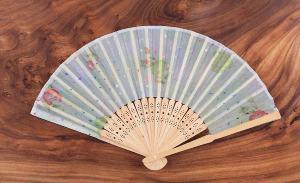 Paper Chinese Fan Wooden Background — Fotografia de Stock