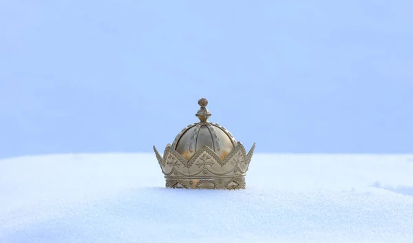 Złota Korona Śniegu — Zdjęcie stockowe