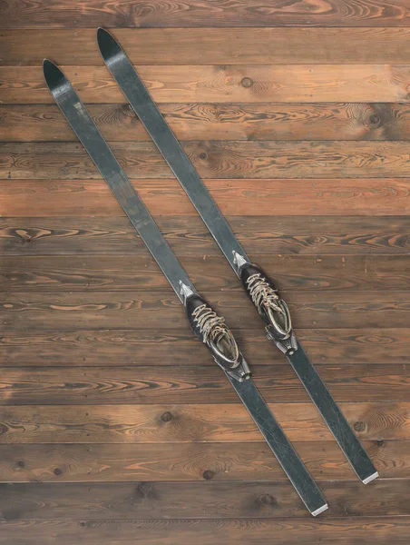 Αλπικά Σκι Μπότες Του Σκι Στο Ξύλινο Πάτωμα — Φωτογραφία Αρχείου