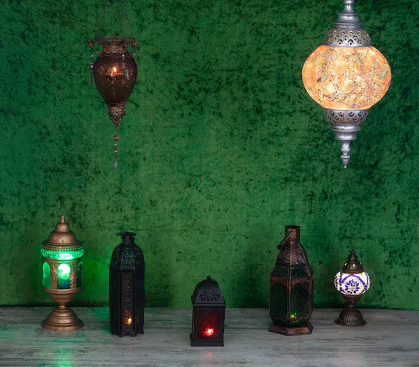 Siyah Arkaplanda Ramazan Arap Lambası — Stok fotoğraf