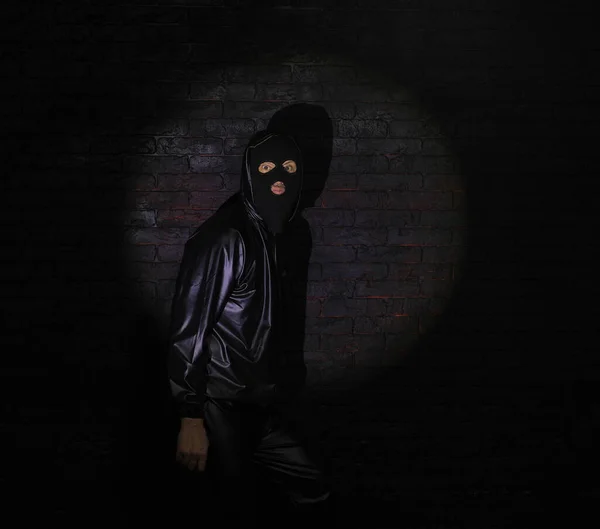 Maskovaný Zloděj Černém Pozadí — Stock fotografie