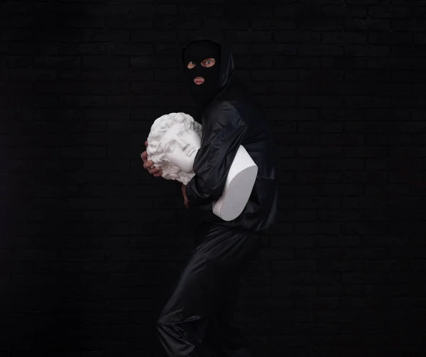 Maskovaný Zloděj Muzeu Obrazem — Stock fotografie