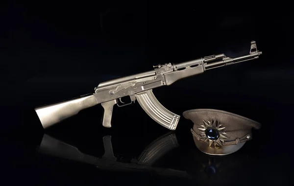Fuzil Assalto Kalashnikov Dourado — Fotografia de Stock