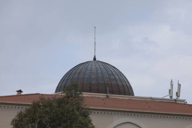 Yazın otel binası