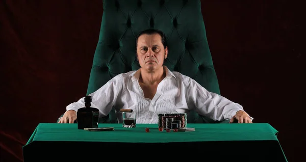 Porträt Eines Männlichen Spielers Pokerspielers — Stockfoto