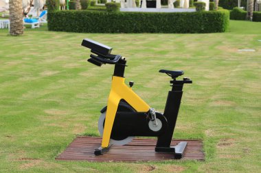  Yaz otelinde spor malzemeleri.