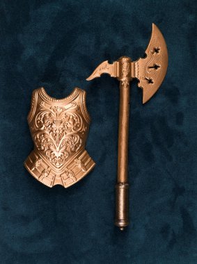 Savaş baltası, yeşil arka planda kutup baltası