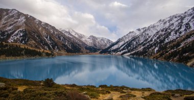 Buzul Gölü Panoraması, Büyük Almaty Gölü, Kazakistan, Almaty