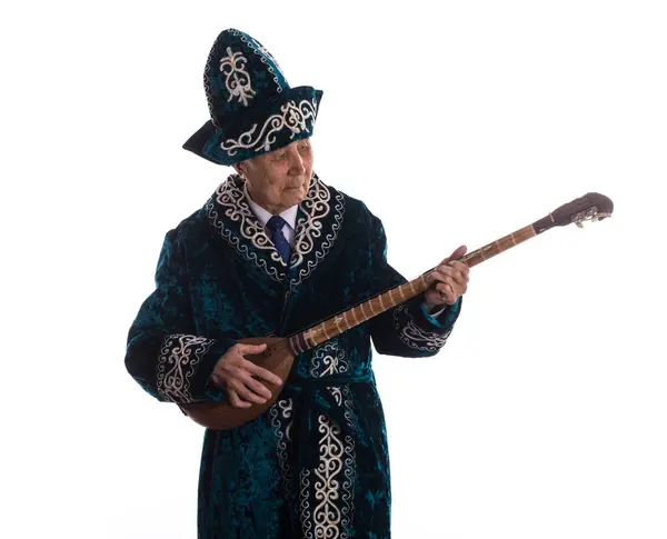 Kasachischer Alter Mann Nationalkleidung Spielt Dombra — Stockfoto