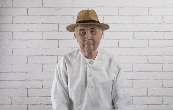 Yaşlı Bir Köylü Portre Çiftçisi — Stok fotoğraf