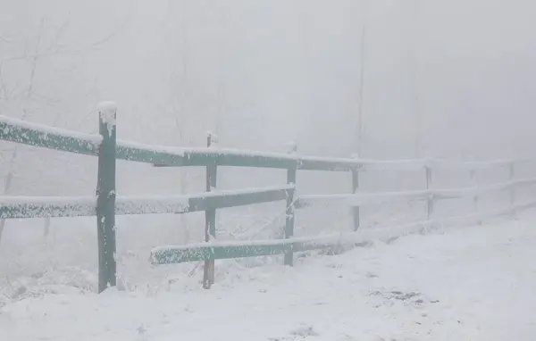 Cerca Rural Una Tormenta Nieve —  Fotos de Stock