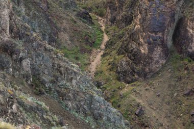 Mars manzarasına benzeyen doğal kırmızı taş kanyon, Kazakistan 'daki Charyn Kanyonu.