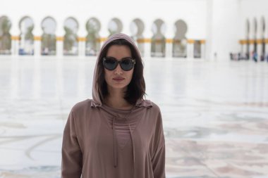 Şeyh Zayed 'in Büyük Camii, Abu Dabi' deki Arap kadın..