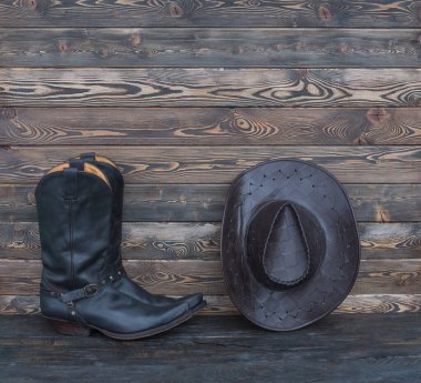 Kovboy çizmeleri, şapka, kulübe, çiftlik