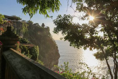 Bali, Endonezya, Ulu Watu Tapınağı 'ndaki bir uçurum manzarası